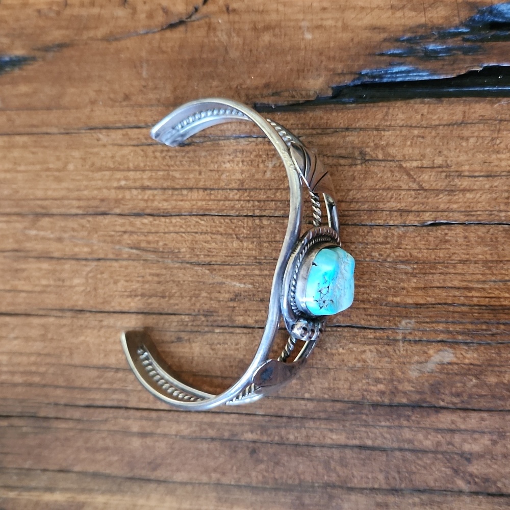 Vintage Sterling & Turquoise Cuff Bracelet - Picture 6 of 11